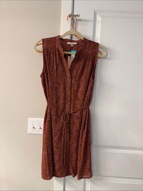 Sleeveless Paisley Button-Front Midi Dress with Tie - Rust
